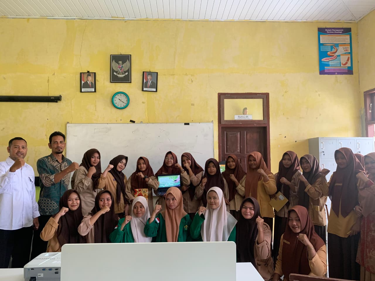 MAHASISWA PPL UNIVERSITAS MALIKUSSALEH GELAR LOMBA KREATIF DI SMAN 2 SAWANG, TINGKATAN KREATIVITAS  SELURUH SISWA